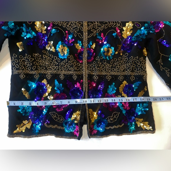 ✨Vintage Woman’s Sequins Blazer✨ - Picture 8 of 11